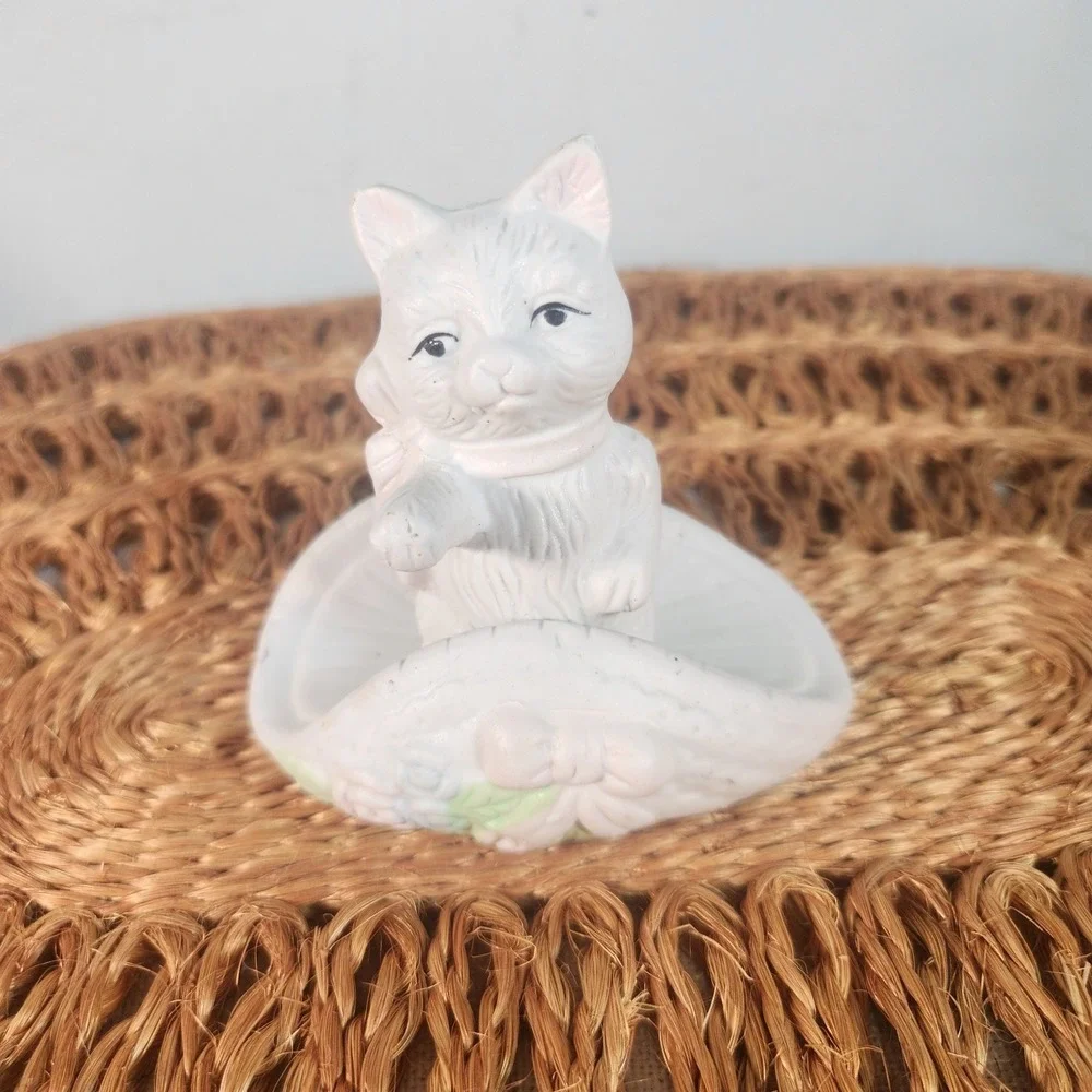 Vintage Porcelain Ceramic White Kitten in Basket Figurine 3.5